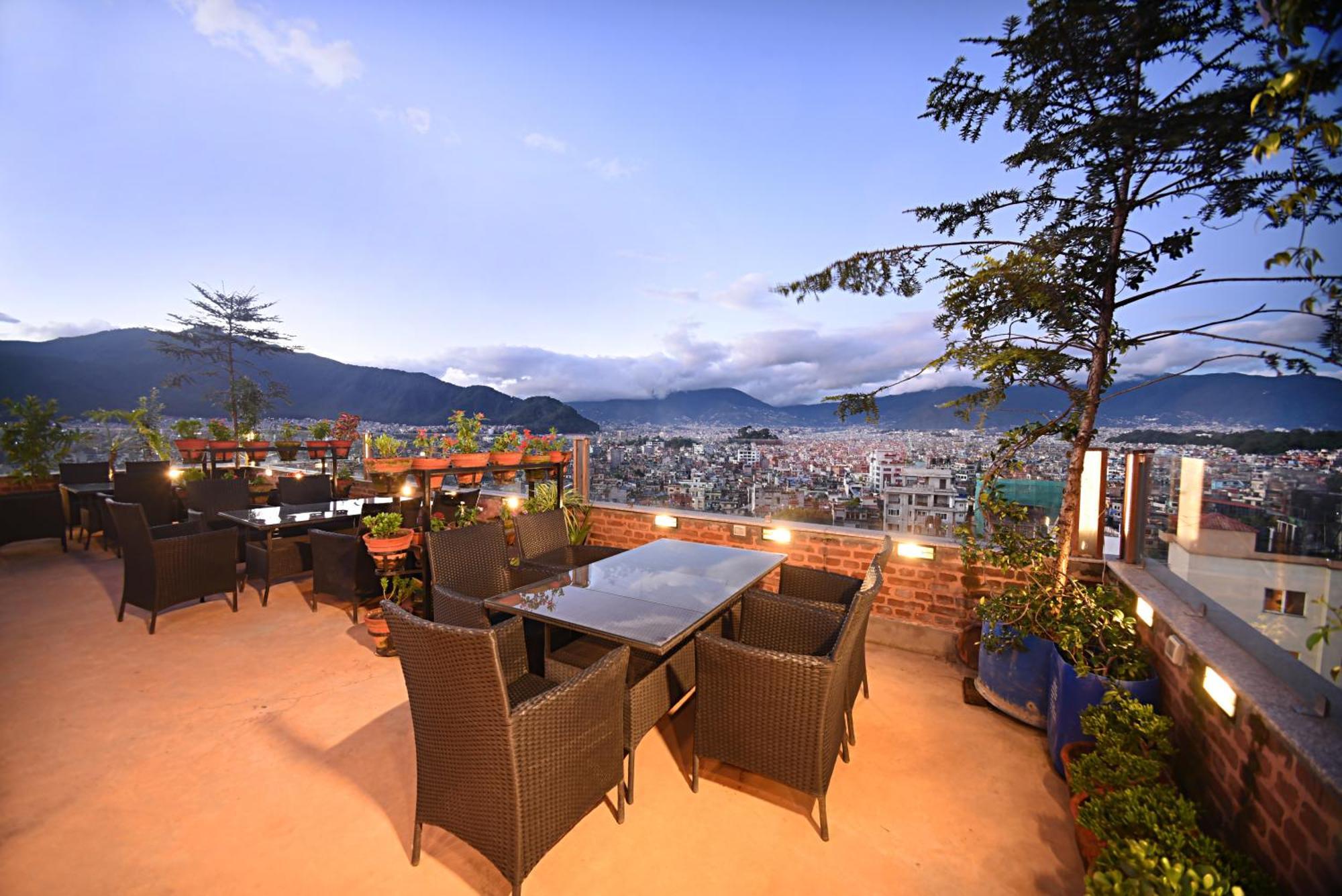 Woodapple Hotel And Spa Kathmandu Exterior foto